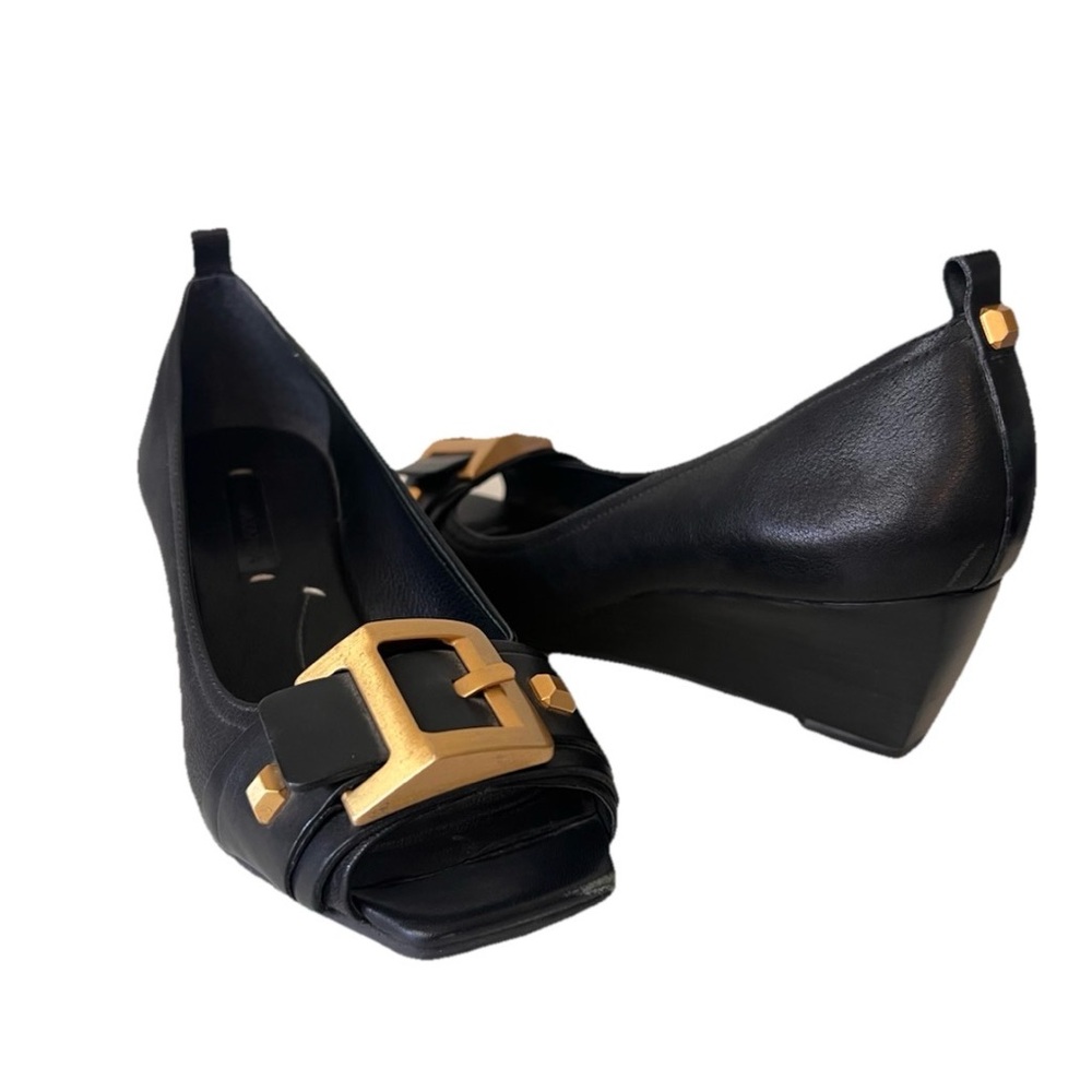 BCBG Max Azria Buckle Leather Wedge Peep Toe Heels Size 9 Gold Moto Square Toe